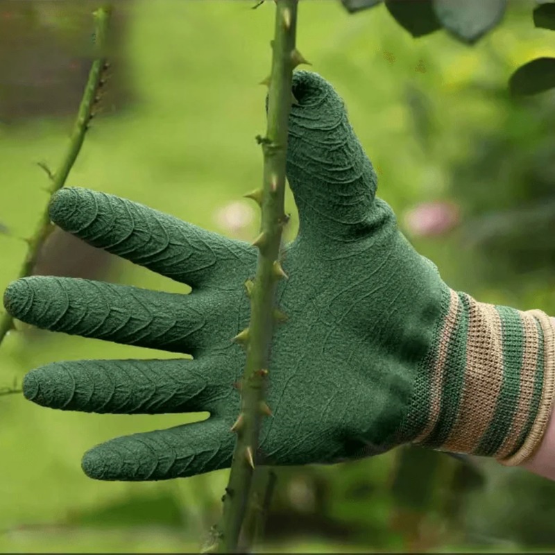 قفازات البستنة المقاومة للماء  - مراجعة Gardening Glove Waterproof وسعره